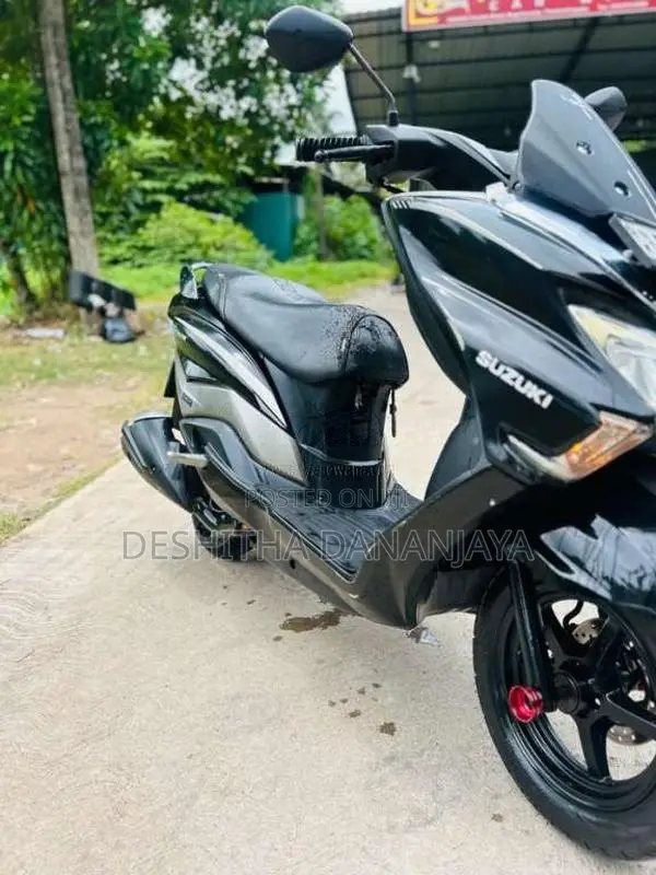 Suzuki BURGMAN 2019 Motorbike (Used)