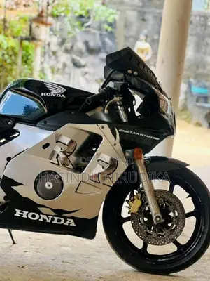 Honda CBR 2014 Motorbike (Used)