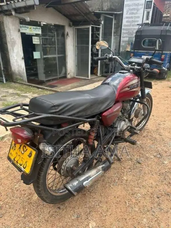 Bajaj Boxer 2012 Motorbike (Used)