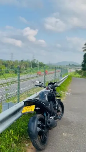 Yamaha FZ 2011 Motorbike (Used)