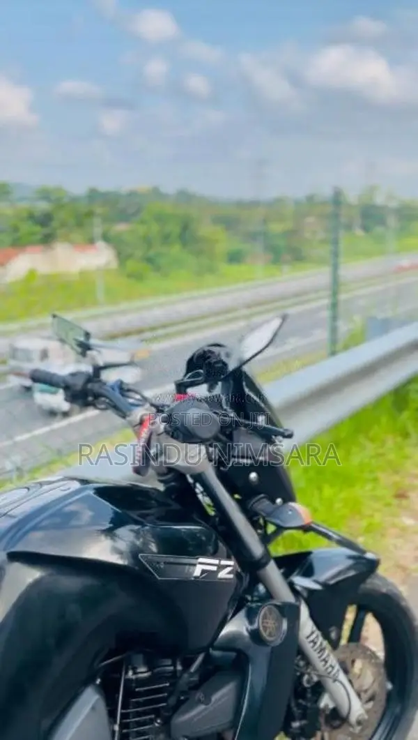 Yamaha FZ 2011 Motorbike (Used)