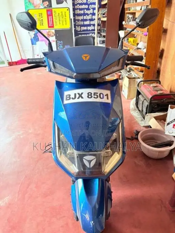 Yadea T5 2025 Motorbike (Used)