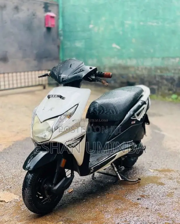 Honda Dio 2015 Motorbike (Used)