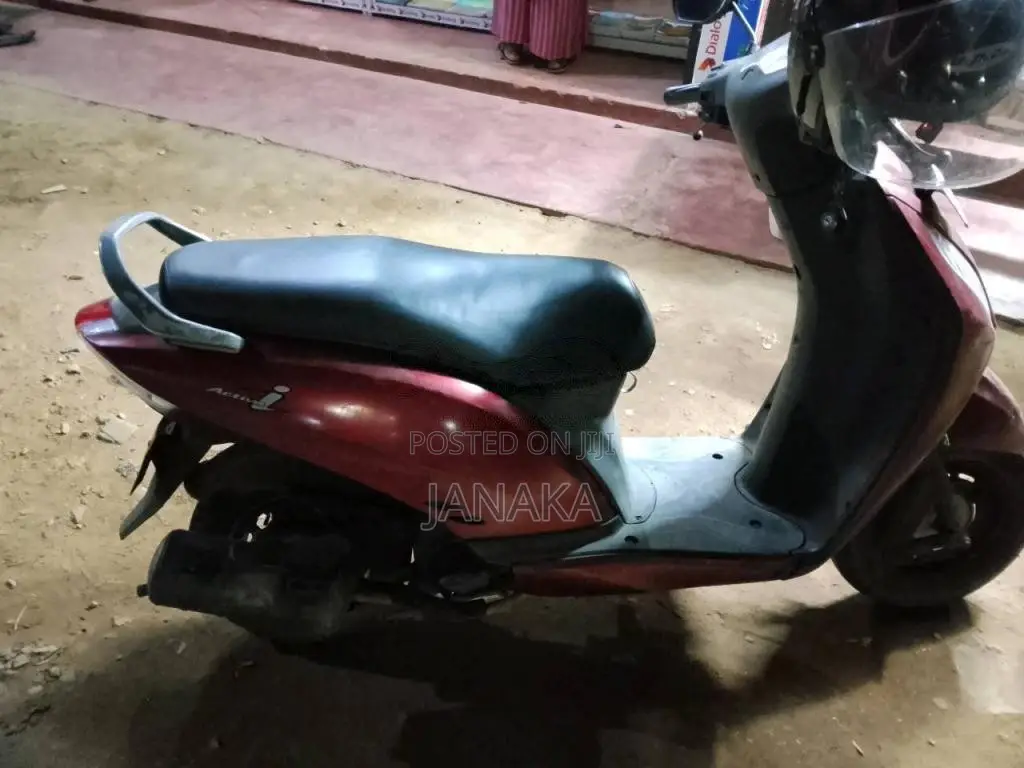 Hero-Honda Activa 2015 Motorbike (Used)