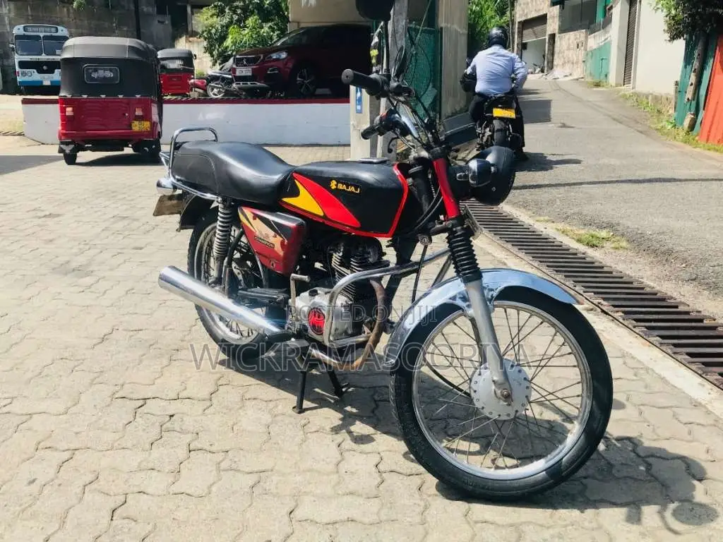 Bajaj Boxer 2000 Motorbike (Used)