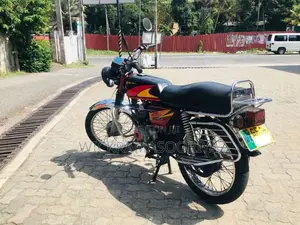 Bajaj Boxer 2000 Motorbike (Used)