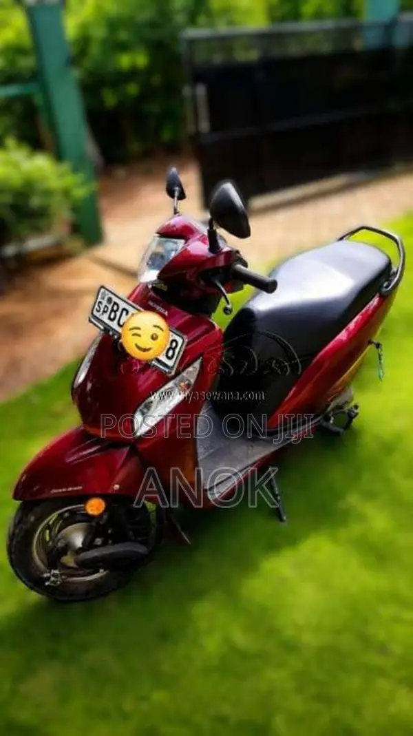 Honda Activa 2014 Motorbike (Used)