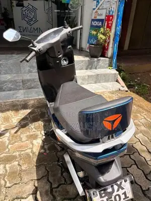 Yadea T5 2025 Motorbike (Used)