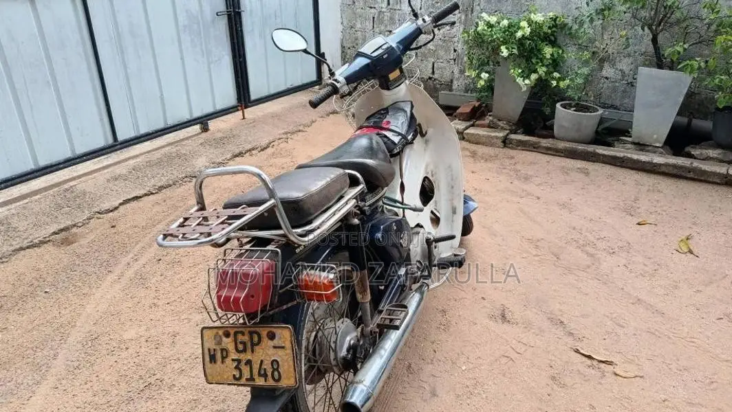 Honda Super Cub Custom 1999 Motorbike (Used)