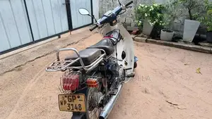 Honda Super Cub Custom 1999 Motorbike (Used)