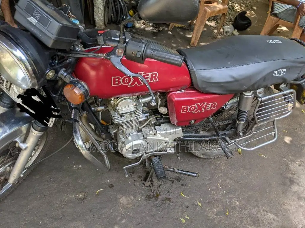 Bajaj Boxer 2000 Motorbike (Used)
