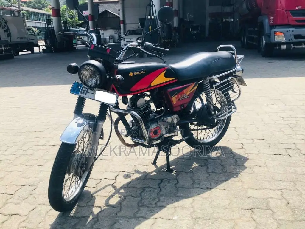 Bajaj Boxer 2000 Motorbike (Used)