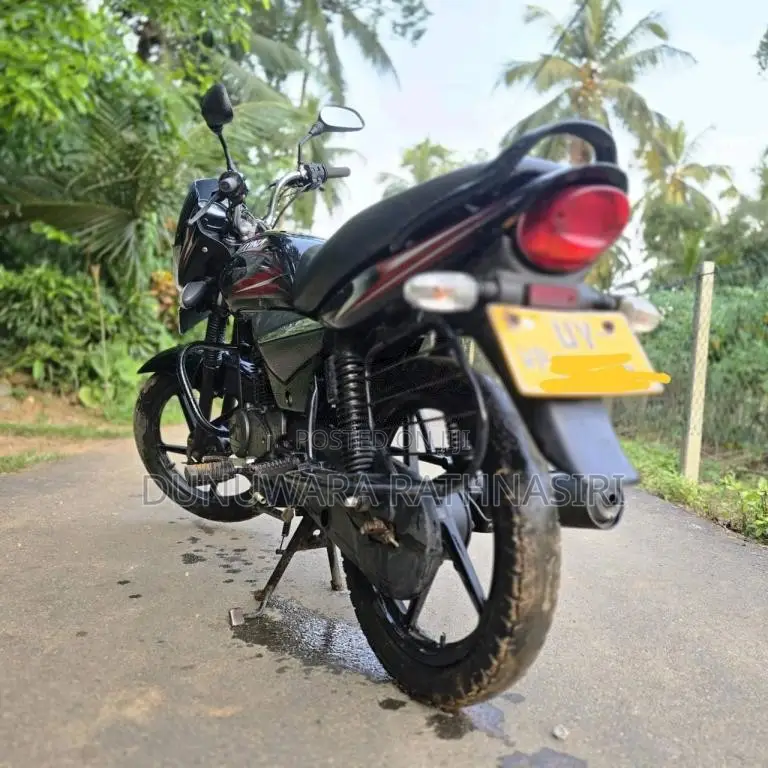 Bajaj Platina 2009 Motorbike (Used)