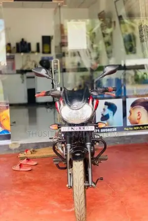 Bajaj Discover 2025 Motorbike (Used)