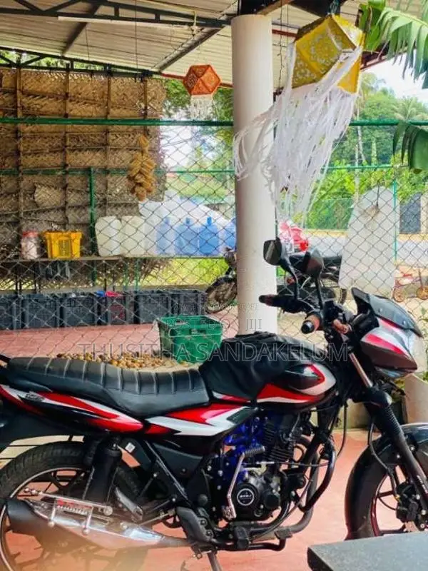 Bajaj Discover 2025 Motorbike (Used)
