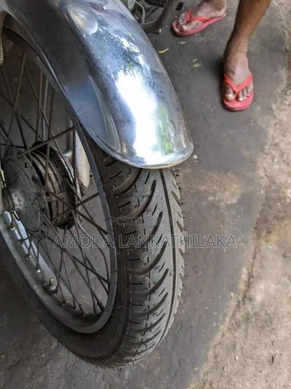 Bajaj Boxer 2000 Motorbike (Used)