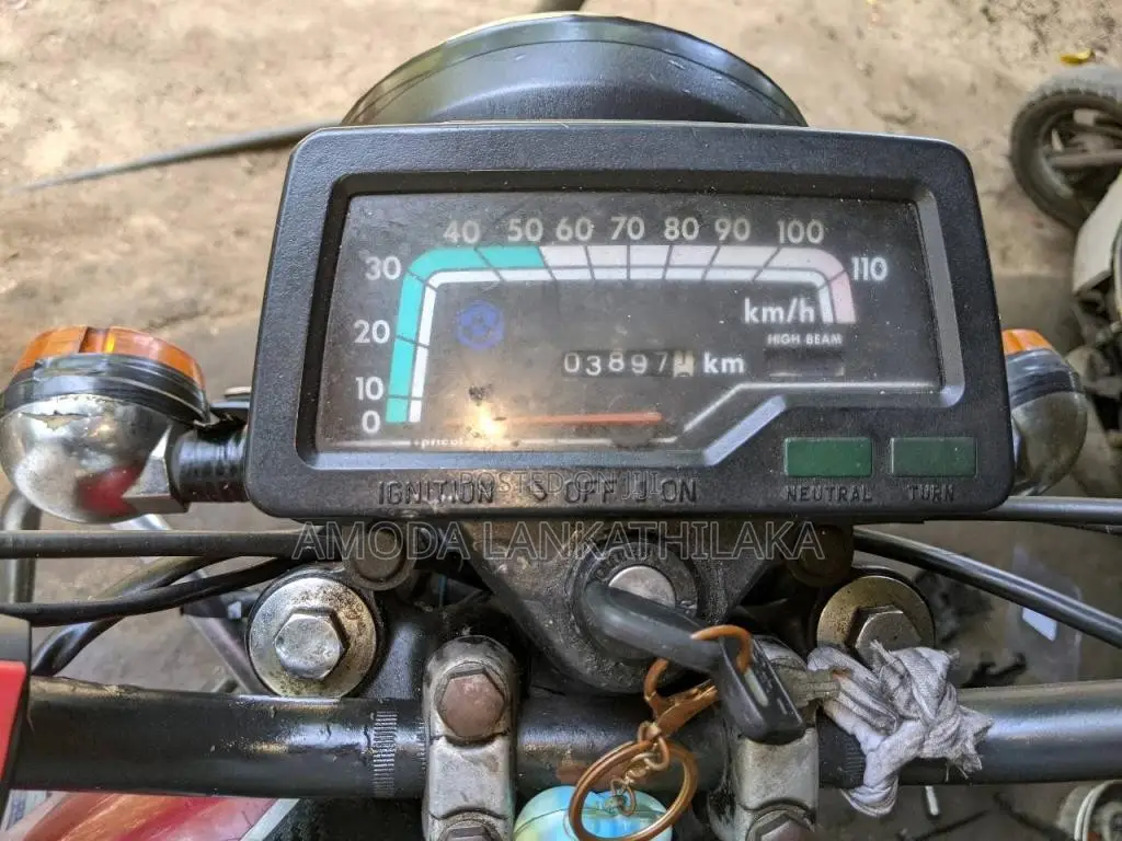 Bajaj Boxer 2000 Motorbike (Used)