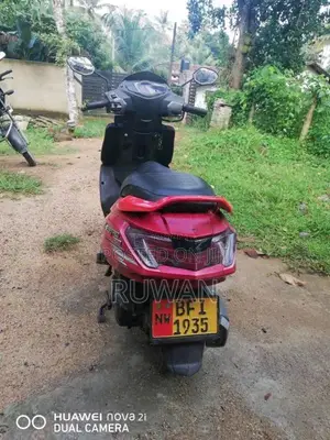 Hero Maestro Edge 2017 Motorbike (Used)