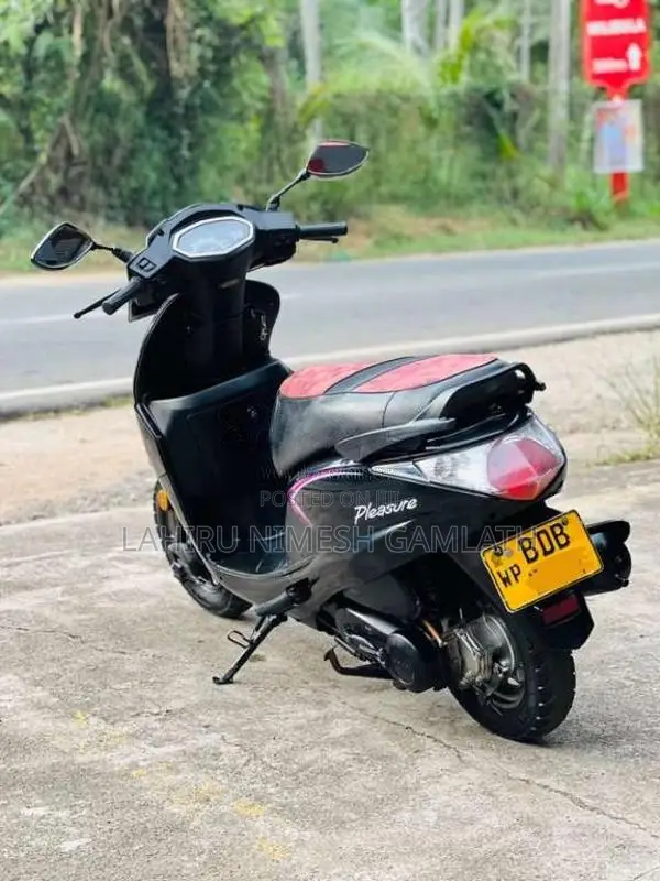 Hero Pleasure 2015 Motorbike (Used)