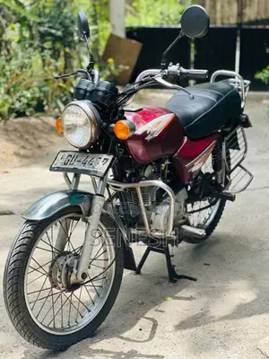 Bajaj Boxer 2002 Motorbike (Used)