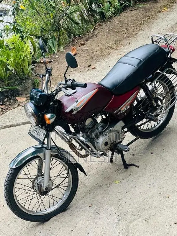 Bajaj Boxer 2002 Motorbike (Used)