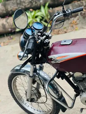 Bajaj Boxer 2002 Motorbike (Used)