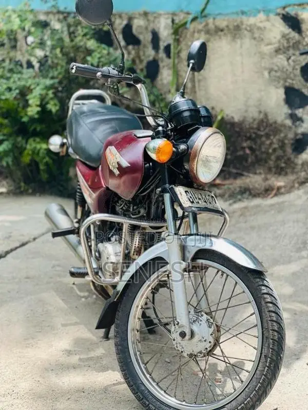 Bajaj Boxer 2002 Motorbike (Used)