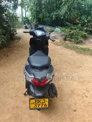 Honda Dio 2025 Motorbike (Used)