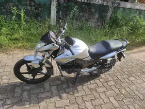 Hero Hunk 2008 Motorbike (Used)