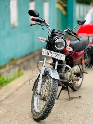 Bajaj Boxer 2010 Motorbike (Used)