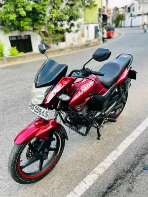Hero Hunk 2017 Motorbike (Used)
