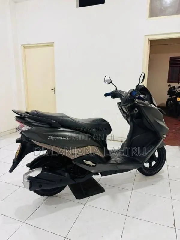 Suzuki BURGMAN 2019 Motorbike (Used)