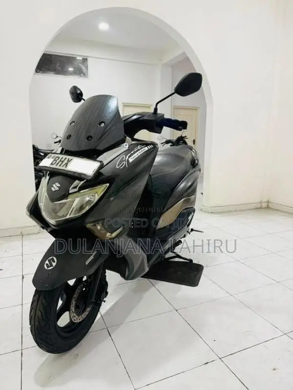 Suzuki BURGMAN 2019 Motorbike (Used)