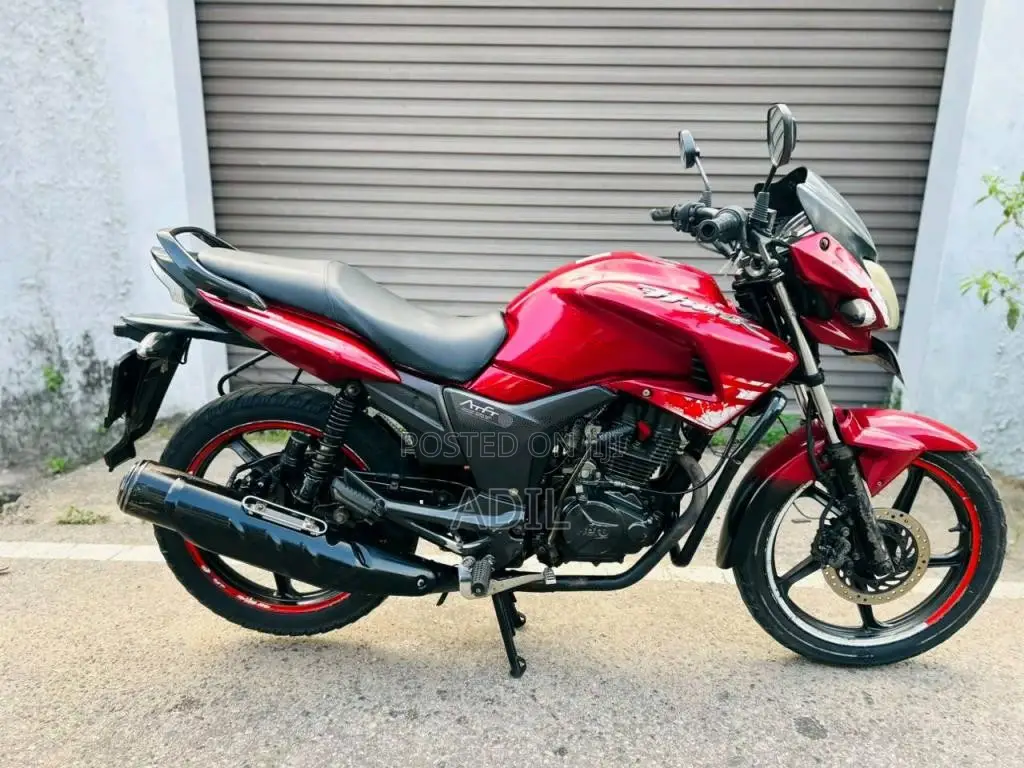 Hero Hunk 2017 Motorbike (Used)
