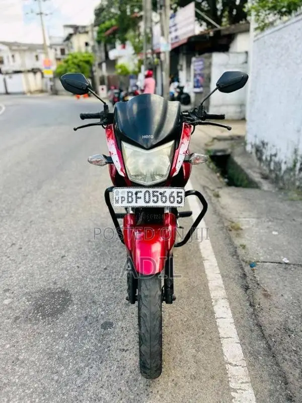 Hero Hunk 2017 Motorbike (Used)