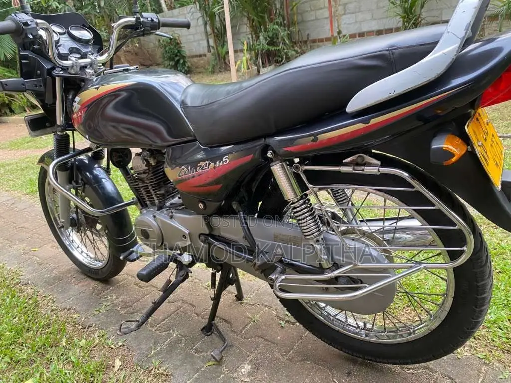 Bajaj Caliber 2004 Motorbike (Used)
