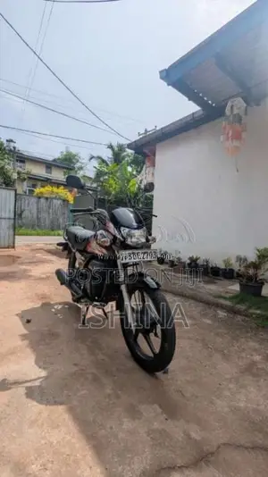 Hero-Honda HF-deluxe 2017 Motorbike (Used)
