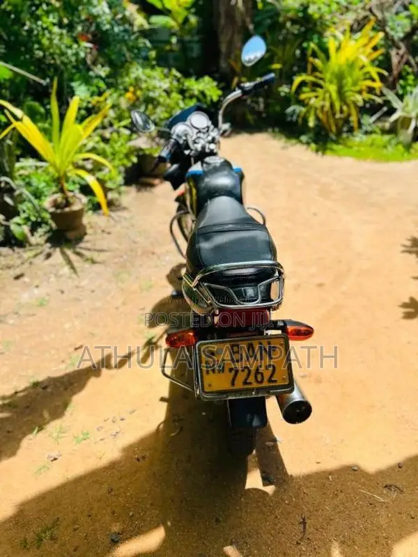 Bajaj CT-100 2012 Motorbike (Used)