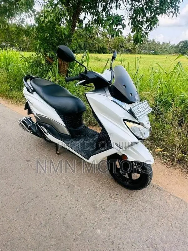 Suzuki Burgman 2019 Motorbike (Used)