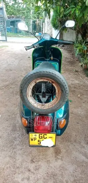 Bajaj Classic 2000 Motorbike (Used)
