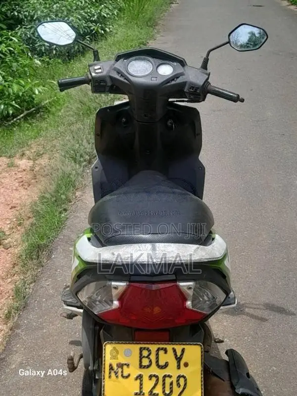 Honda Dio 2015 Motorbike (Used)