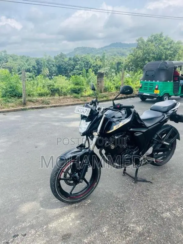 Yamaha FZ-S Version 2.0 2015 Motorbike (Used)