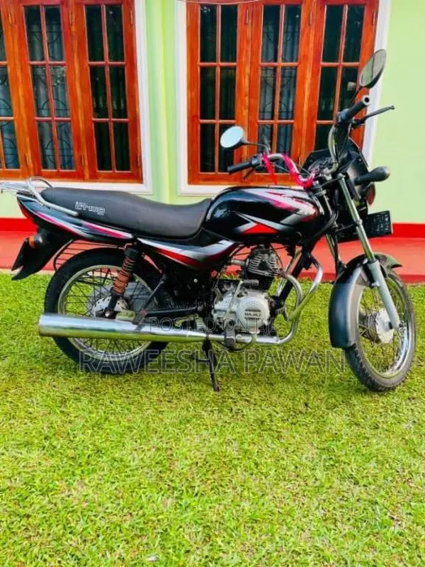 Bajaj CT-100 2015 Motorbike (Used)