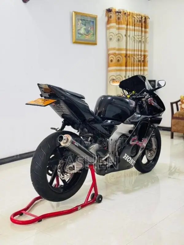 Honda CBR 2007 Motorbike (Used)