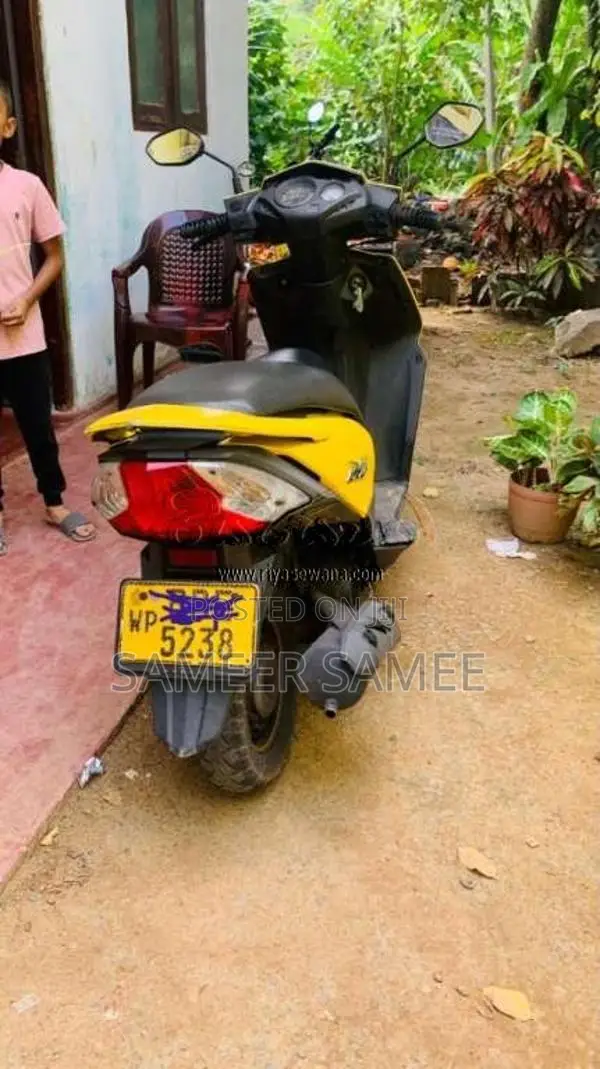 Honda Dio 2015 Motorbike (Used)