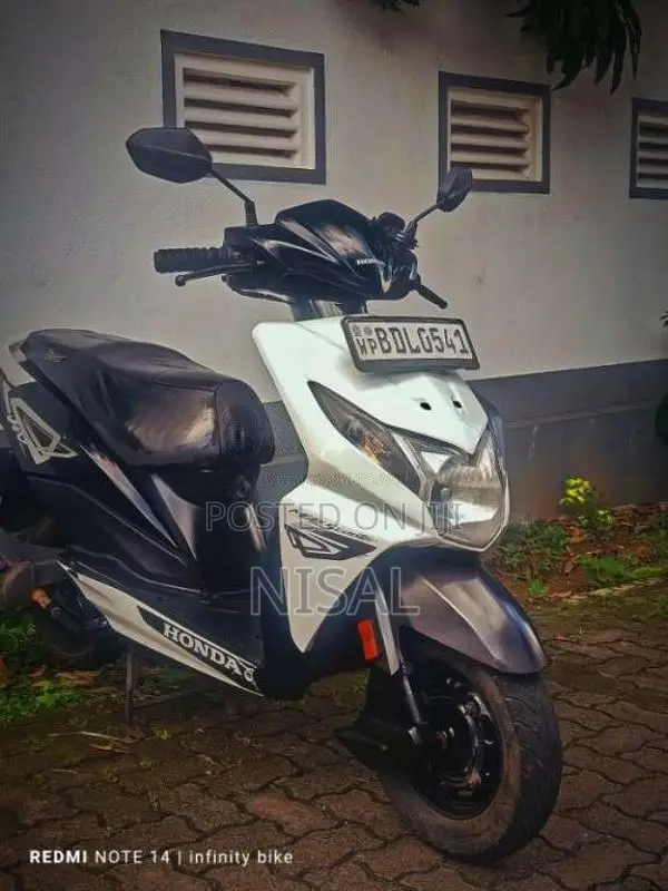 Honda Dio 2017 Motorbike (Used)