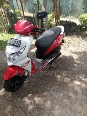 Honda Dio 2015 Motorbike (Used)