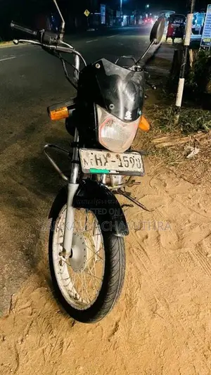 Bajaj Caliber 2004 Motorbike (Used)
