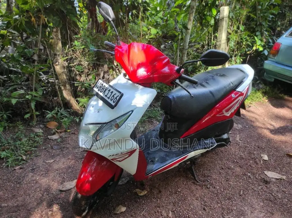 Honda Dio 2014 Motorbike (Used)