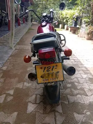 Honda Cm 125 1998 Motorbike (Used)